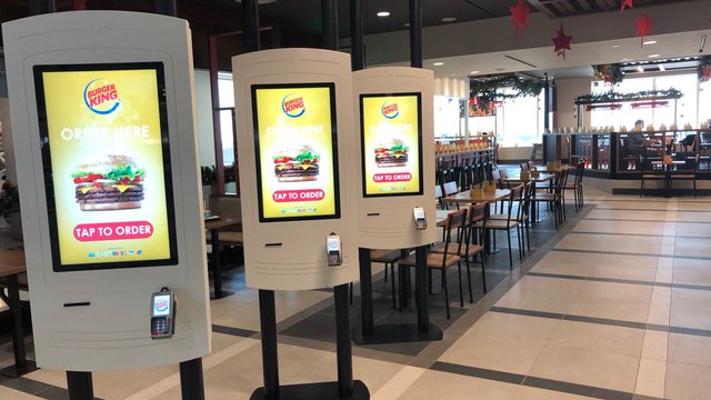 Restaurant technology trends in Singapore